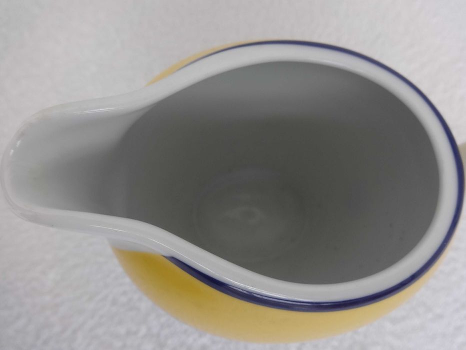 Leiteira em porcelana Costa Verde