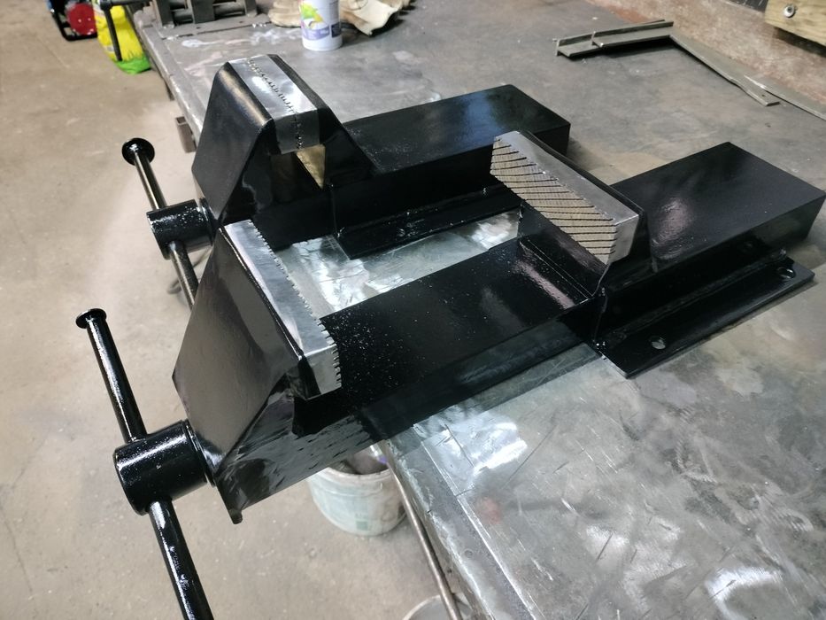 Duże imadło stalowe