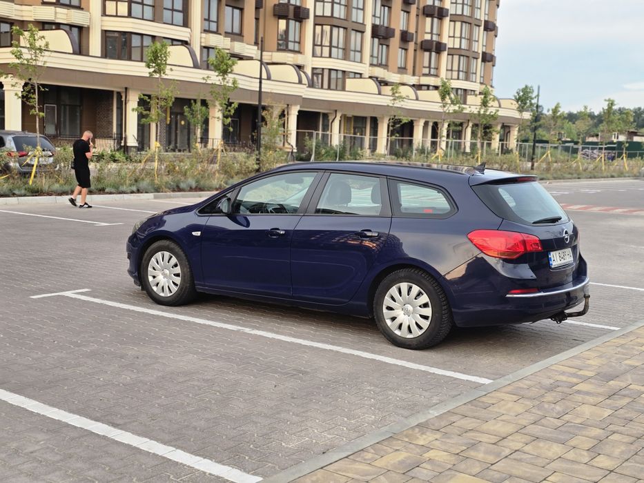 Opel Astra J  2013