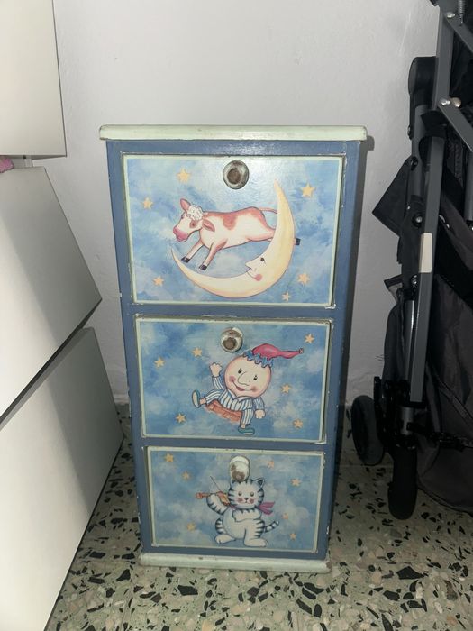 Comoda de criança