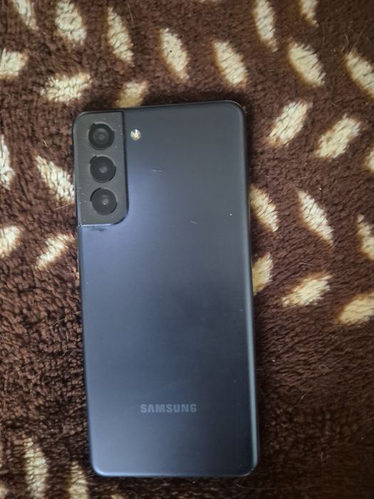 Tenho para venda este samsung s21  5G