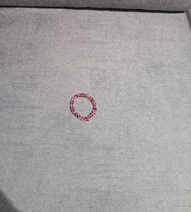 Pulseira de Elásticos Feita à Mão - Padrão  (Rosa e Preto)