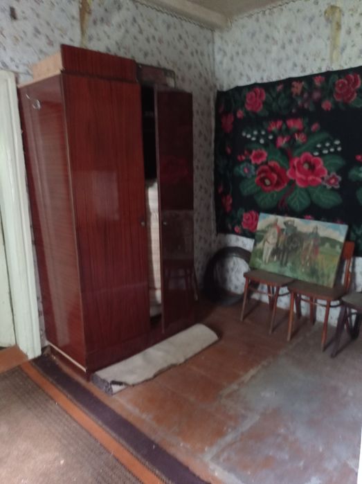 Помешкання в 20км від міста. Траса Чернігів-Київ. Село Красне.