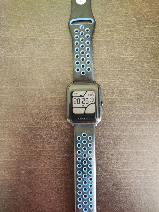 Amazfit Bip Black — фітнес-трекер