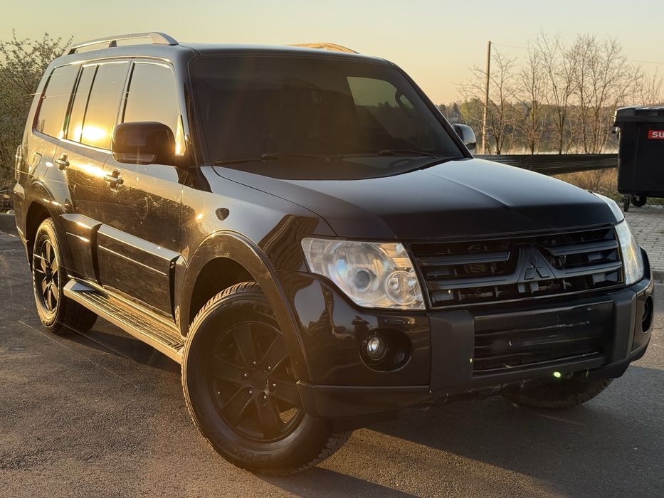 Mitsubishi Pajero Wagon 4