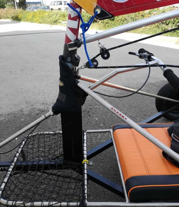 Carro à vela , com algum uso