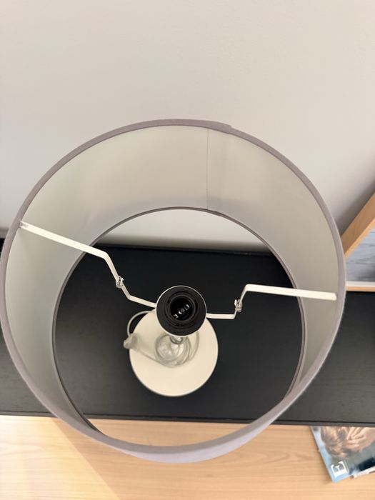 Candeeiro de mesa da area