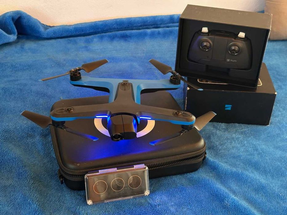 Drone autónomo que evita obstáculos Skydio 2 autonomous tracking drone