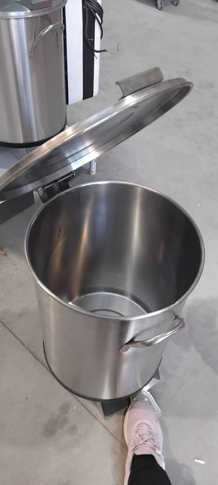 Balde de Rodas e Pedal de 50Litros - NOVO