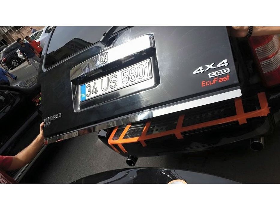 Dodge Nitro Кромка багажника Carmos