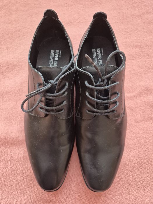 Nowe skórzane męskie pantofle River Island rozm.43