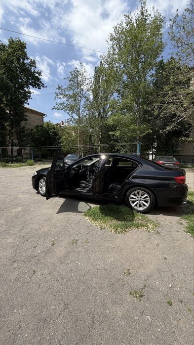 Продаю BMW 528 xdrive грудень 2011