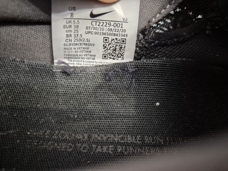 Buty damskie do biegania Nike Invincible Run rozmiar 39.