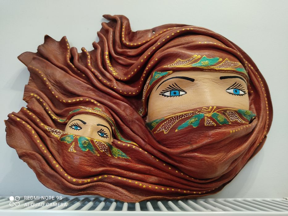 "Pamiątka z Tunezji"-wspaniała dekoracja wykonana ze skóry!