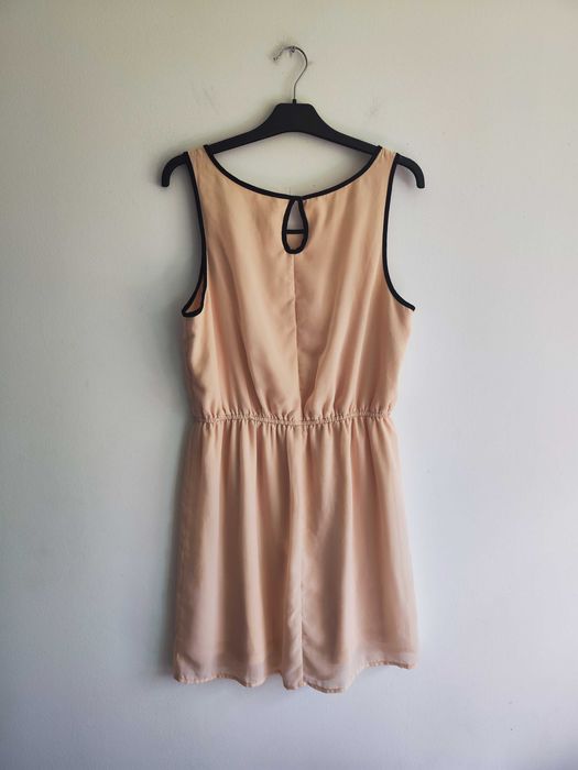 Lekka i zwiewna sukienka na lato XL