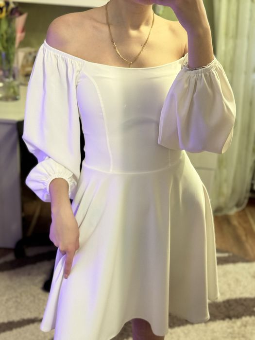 біла сукня, розмір М