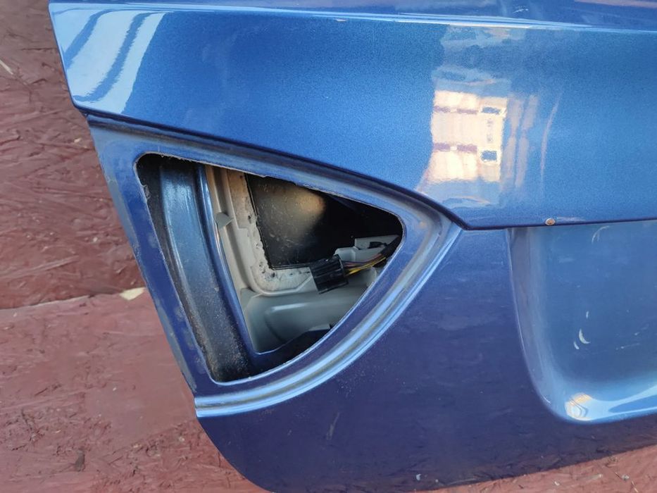 bmw e91 oryginalna kompletna klapa bagażnika tył w kolorze   w kol.