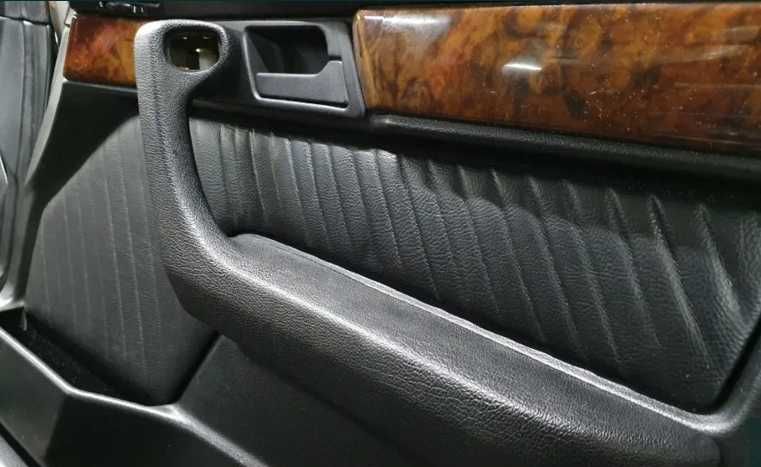 BMW е34 дверные карты перетяжка (салона,сидений,потолка): 3 300 грн ...