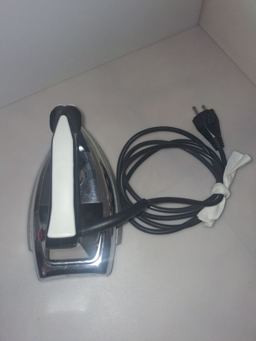 Antigo Ferro de Passar da Rowenta