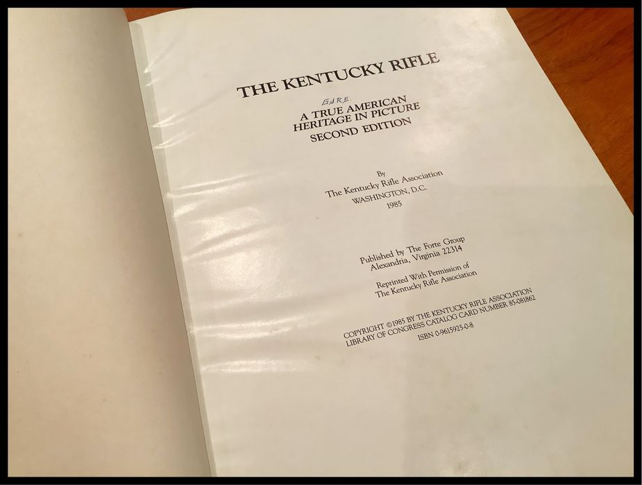 Livro “Kentucky Rifle : A true american heritage in picture” 1985