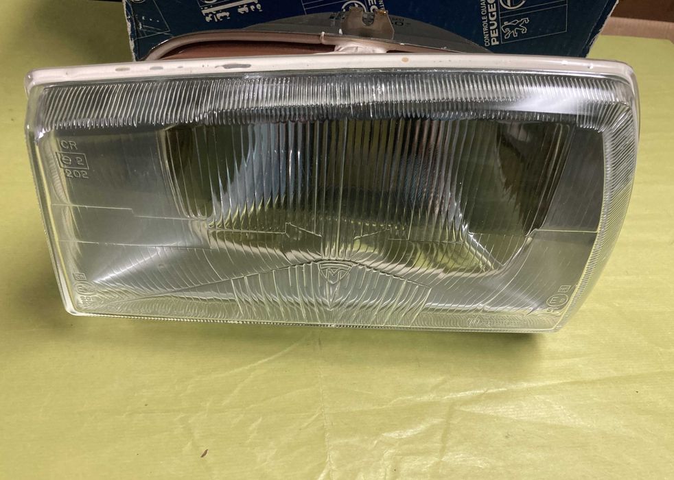 Farol Optica Peugeot 504 esquerdo H4 Original Sev Marchal