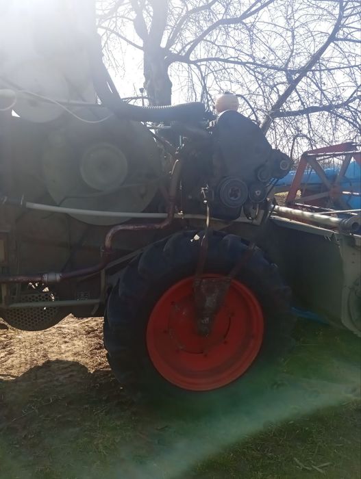 Продам комбайн клас колумбус 1967 року випуску з січкарнею на 1.9диз.