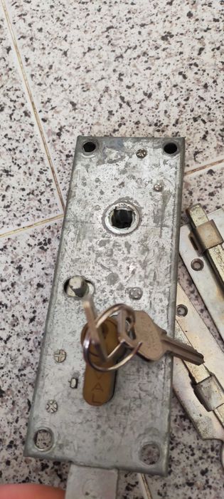 3 fechaduras usadas