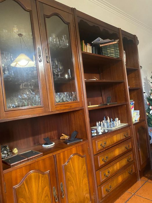 Armario sala em castanho