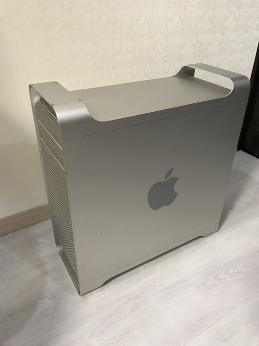 Продам компʼютер 2 процесори Apple mac Pro 8 ядер 48гіг оперативки