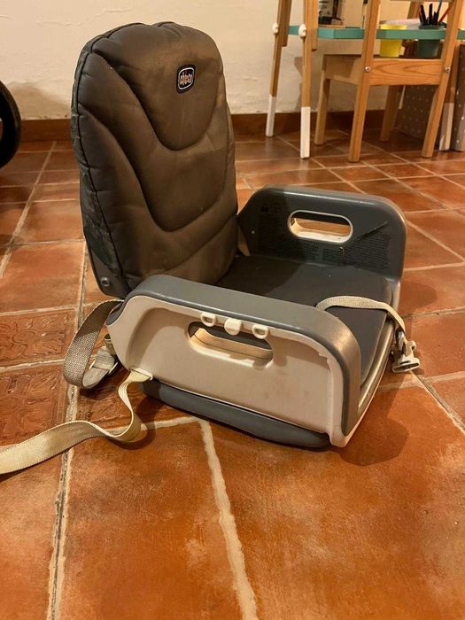 Cadeira de Papa / Assento Elevatório da Chicco - usado