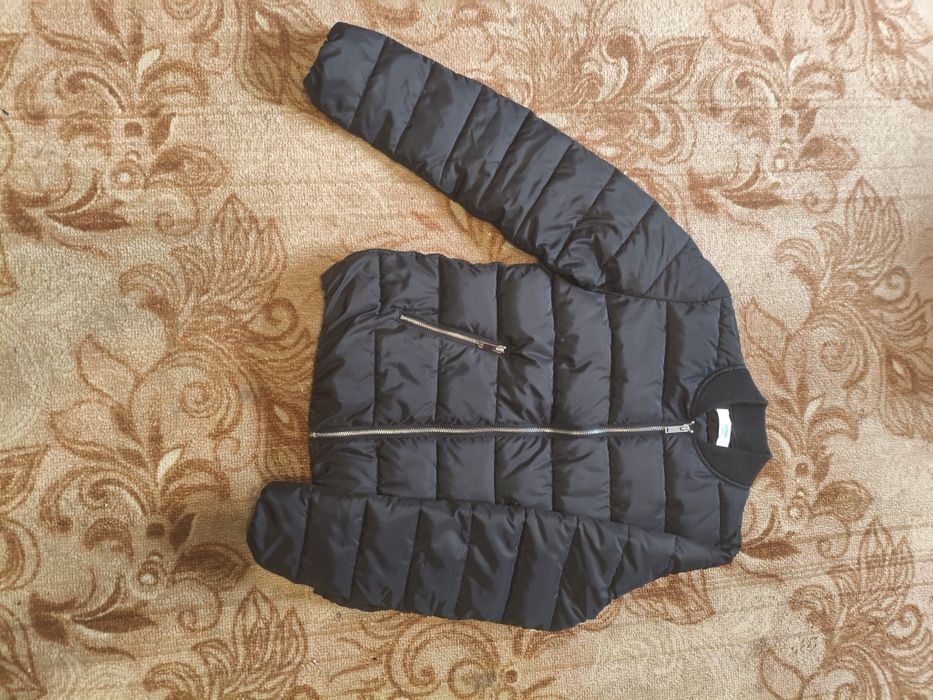 Гарна куртка на осінь