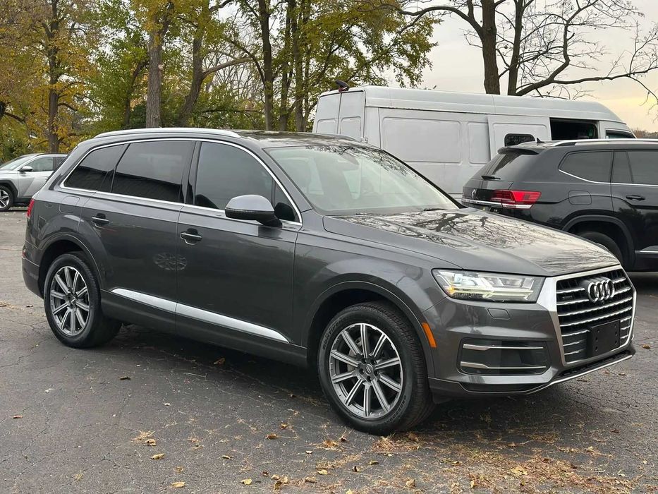 Audi Q7 2019 Premium Plus — большой премиум для семьи и путешествий