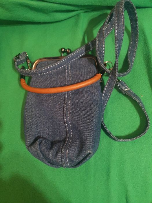 Mała dżinsowa torebka