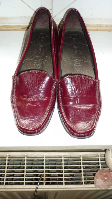 Footglove- skórzane bordowe lakierki  r; 38