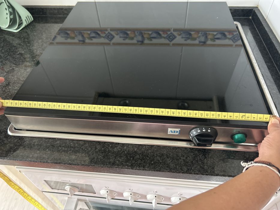 Placa eletrica, para manter comida quente.