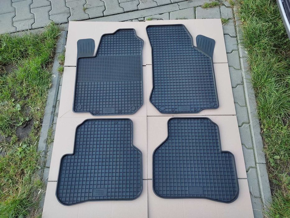 OPEL CORSA B 93-2000r NOWE Dywaniki gumowe dopasowane korytka korytko