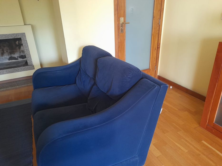 2 Sofás Super Confortáveis (2 Lugares Cada!) - Ótimo Estado!