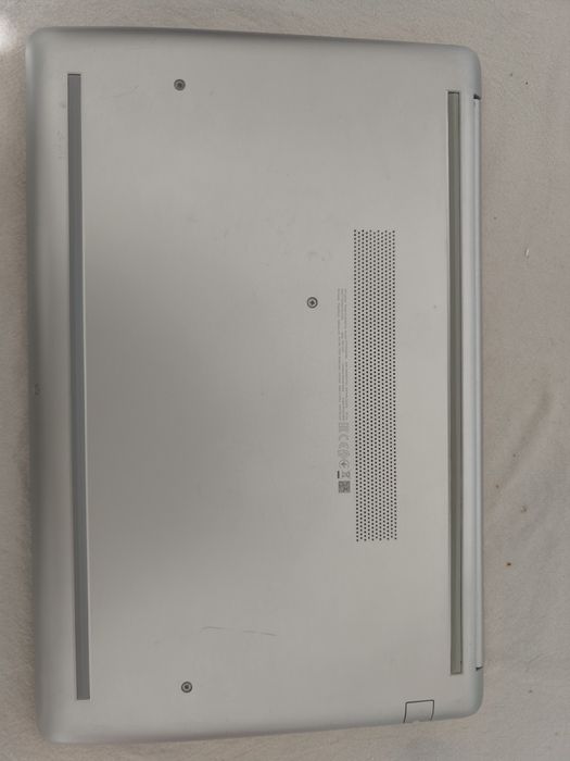 HP Laptop 15-da0027np