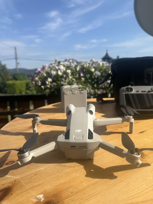 DJI mini 4 pro - Fly more combo + torba