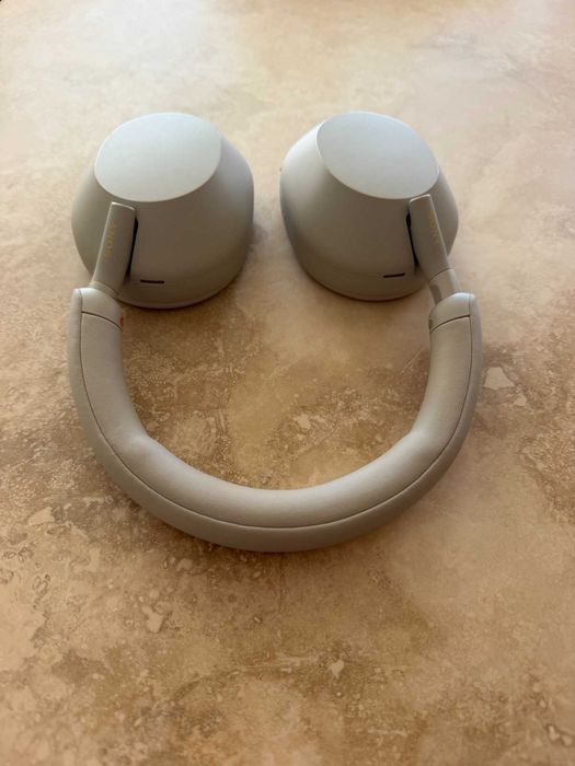 Sony WH-1000XM5 Noise Cancelling (Silver)