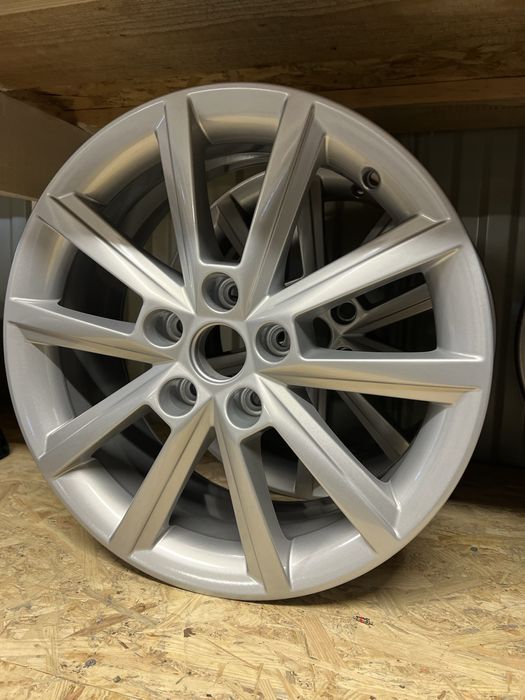 Диски R17 Octavia A7 5e0601025e