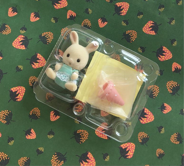 Nowy króliczek Sylvanian Families Epoch Baby Party Series blind bag