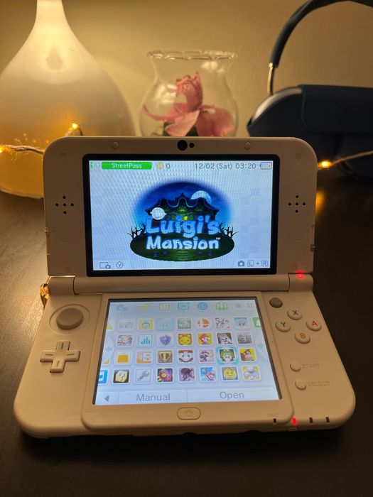 New Nintendo 3ds xl white