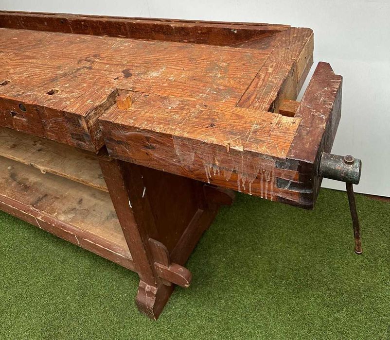 Bancada antiga de merceneiro, mesa de trabalho