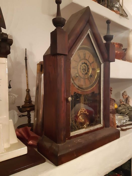 Relógio de capela Waterbury "Large Gothic"