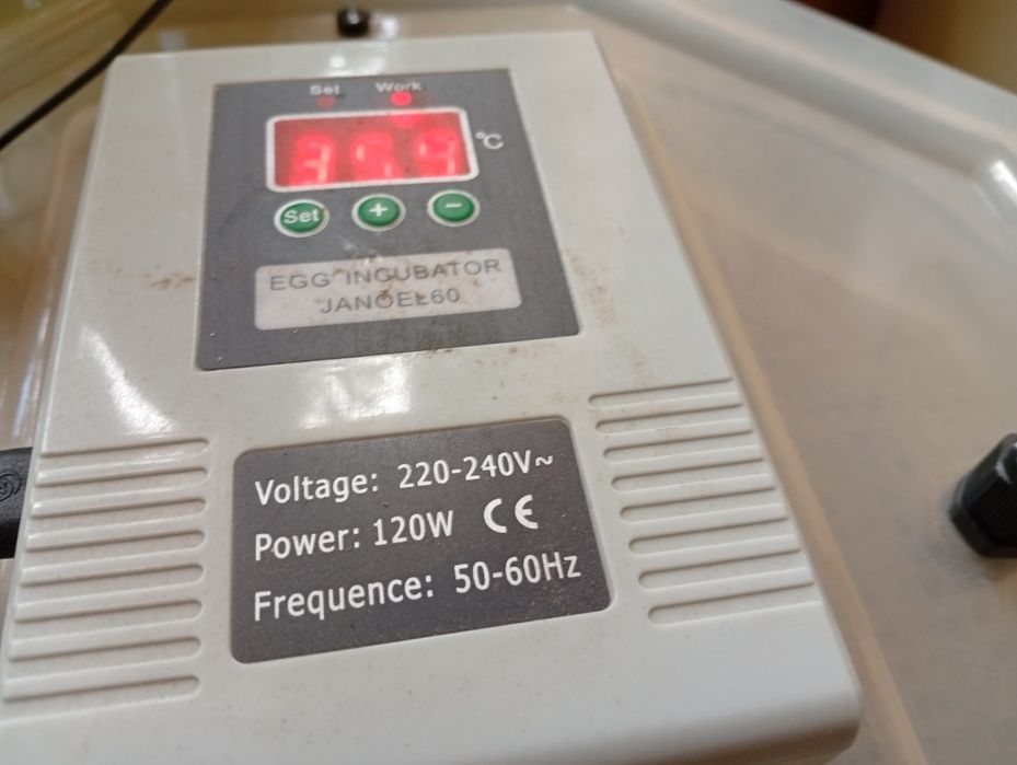 Inkubator do lęgu drobiu