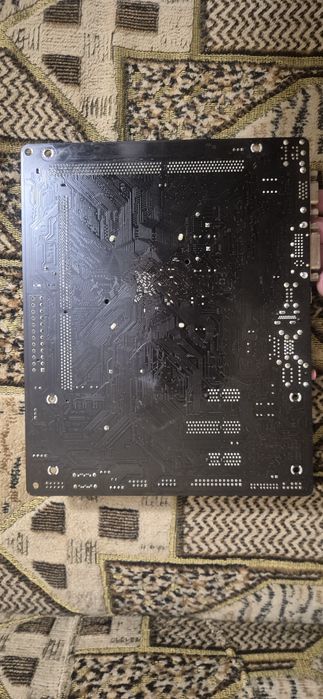 Материнская плата с встроенным 4-х ядерным процессором ASRock Q1900M
