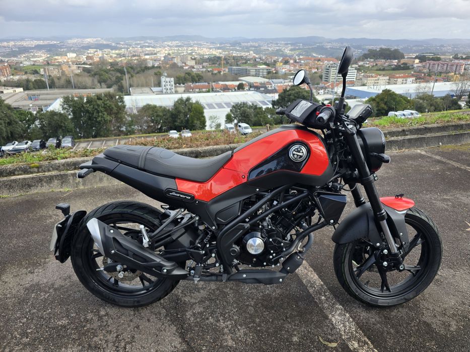 Mota Benelli Leoncino 125 / 3000km