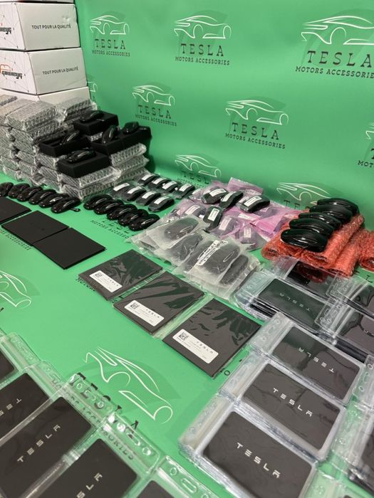 Ключ карти та ключ машинки на всі моделі Tesla