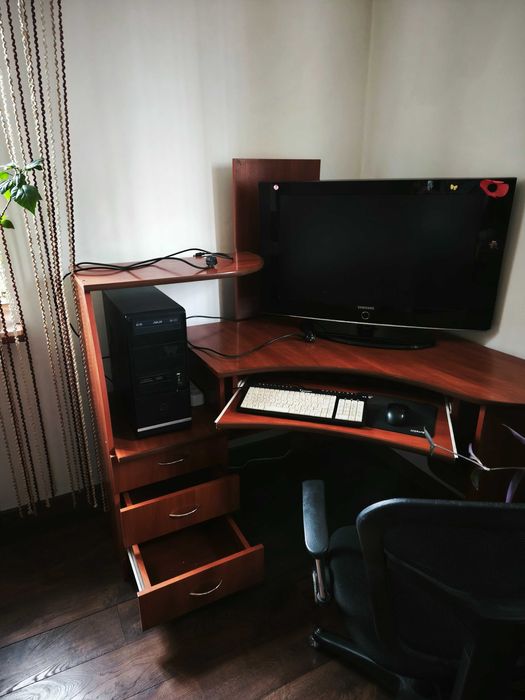 комп ютерний стіл кутовий